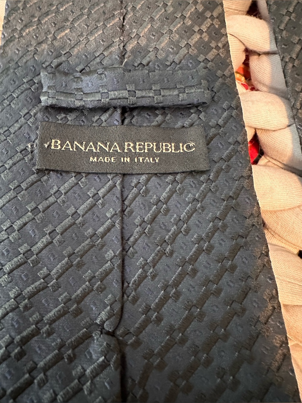 Banana Republic Black Textured Men's  silk tie